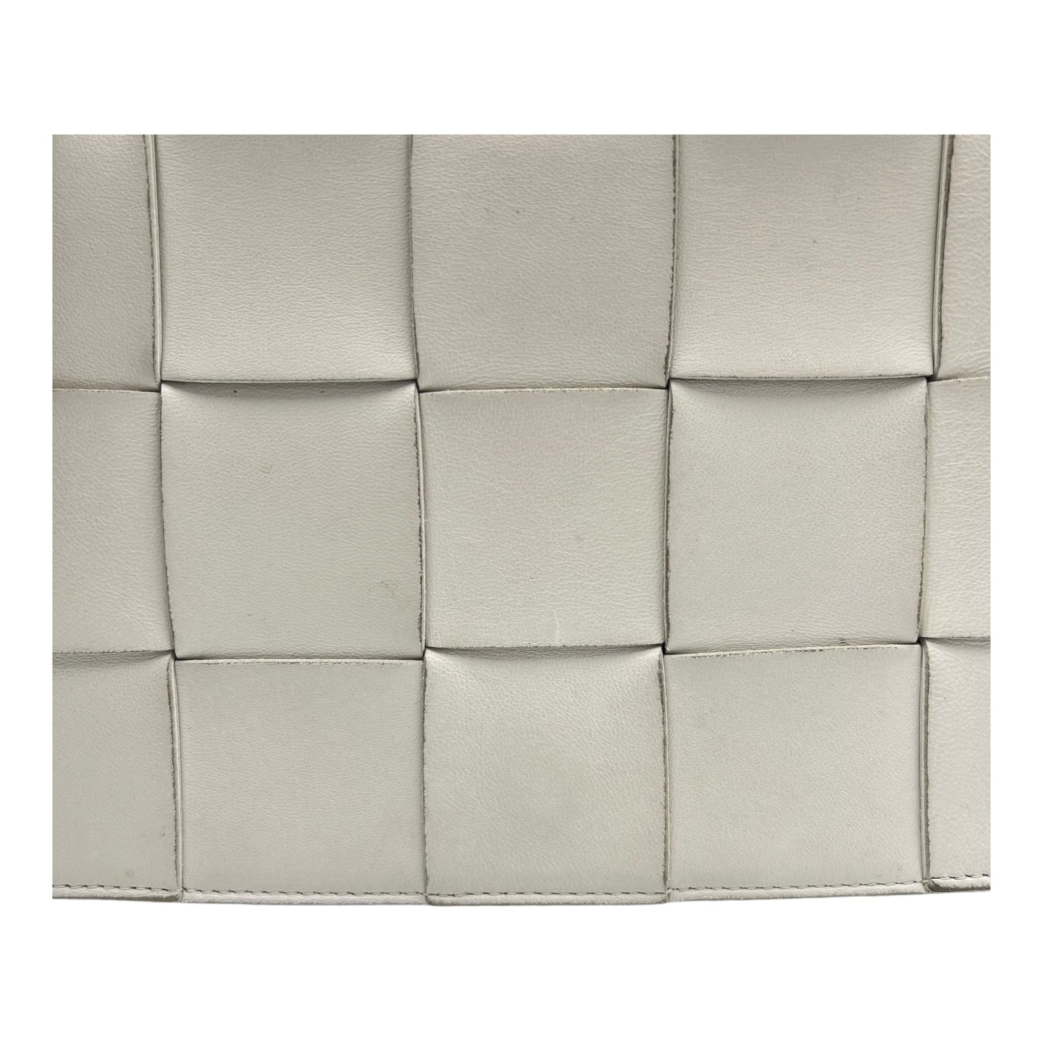 Bottega Veneta Cassette Crossbody Bag White in Calfskin, Silver hardware_8