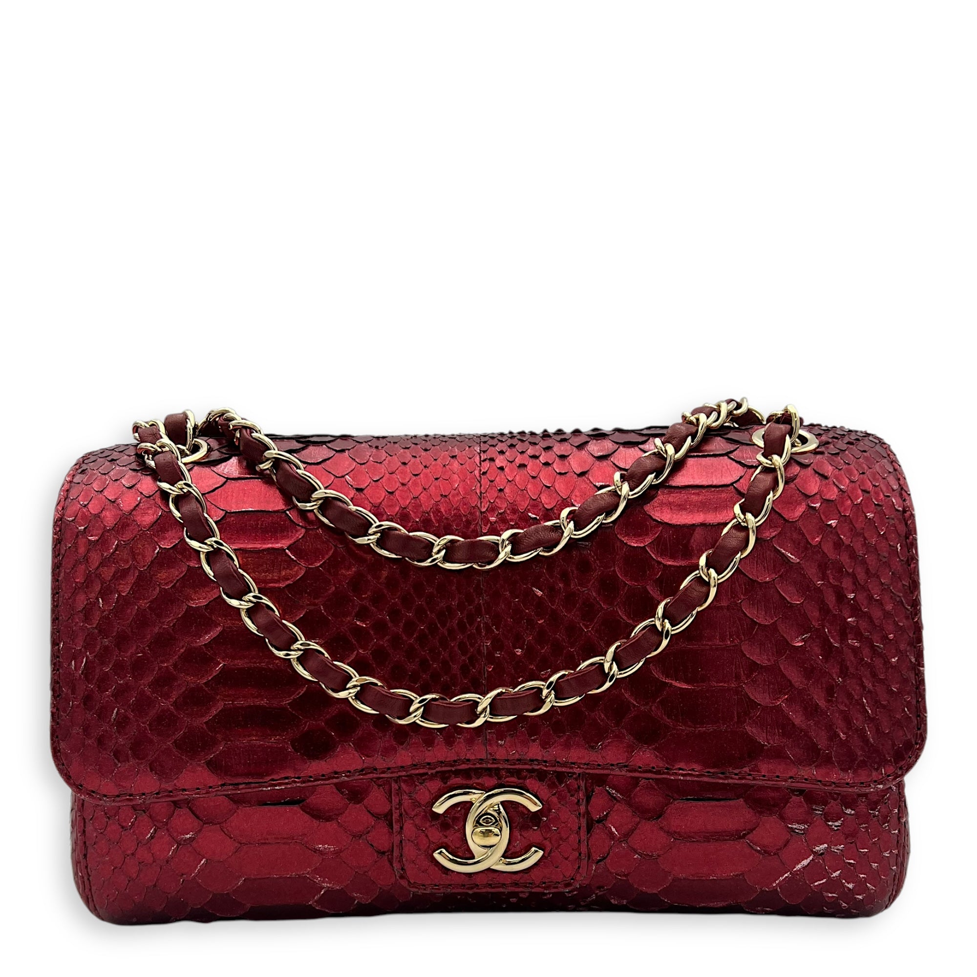 Chanel Classic Red Shoulder Bag in Python Leather, Gold hardware_1