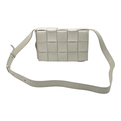 Bottega Veneta Cassette Crossbody Bag White in Calfskin, Silver hardware_9