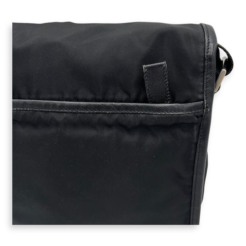 Prada Logo Messenger Black in Nylon, Silver hardware_7