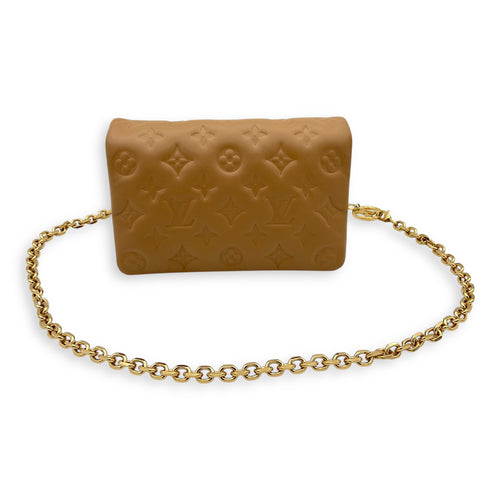 Louis Vuitton Pochette Crossbody Bag Small Gold in Calfskin, Gold hardware_10