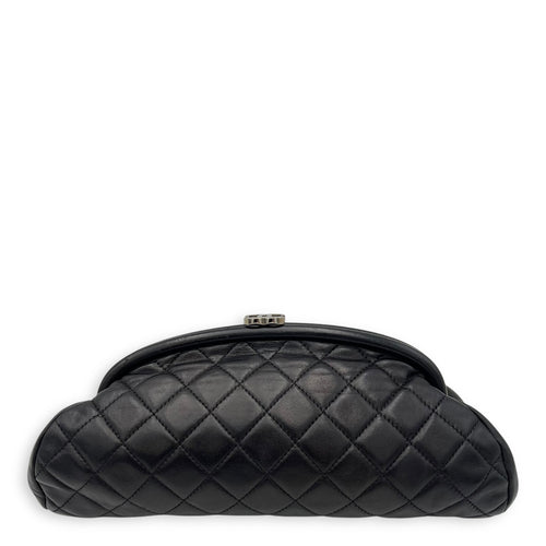 Chanel Kisslock Clutch Black in Lambskin, Gold hardware_1