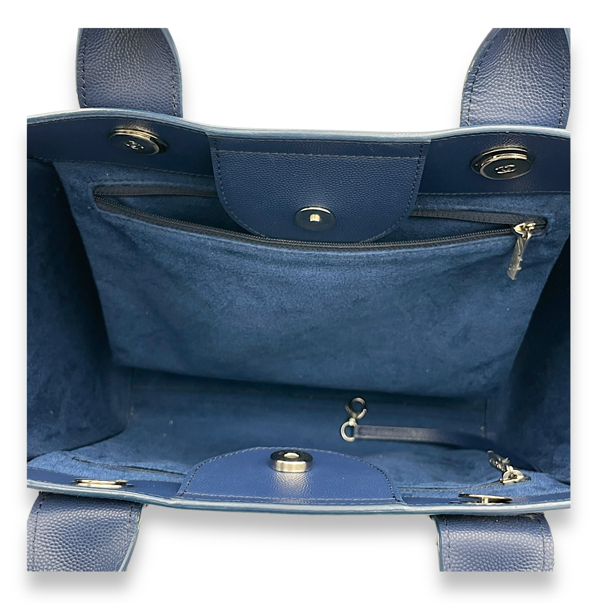 Deauville Top Handle Bag Blue in Caviar Leather, Silver hardware