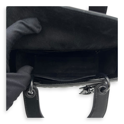 Christian Dior Lady Dior Medium Black Top Handle Bag in Calfskin, Ultramatte hardware_6