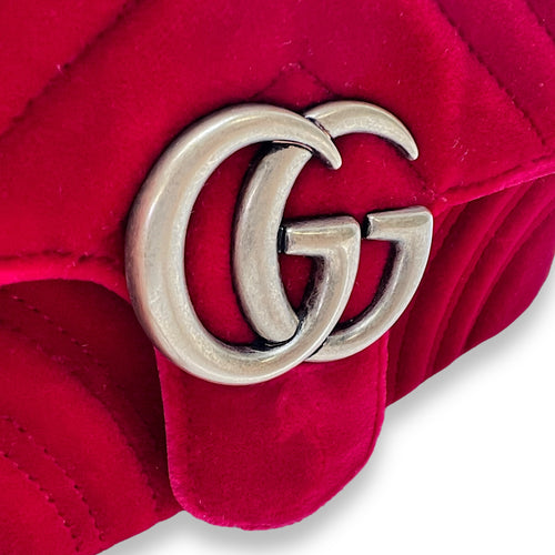 GG Marmont Mini Red Shoulder Bag in Velvet, Gold hardware