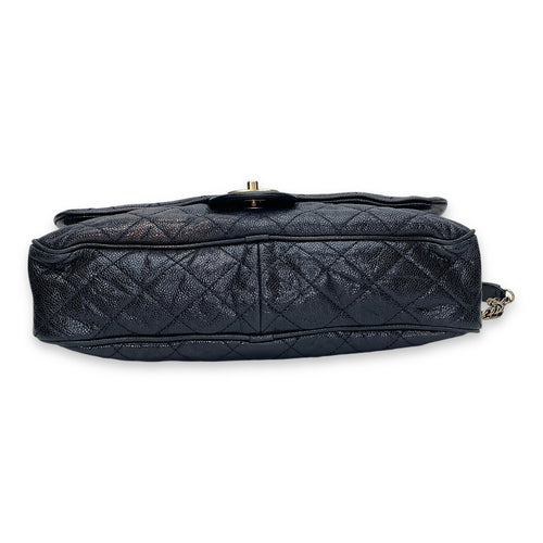 Easy Flap Black Shoulder Bag in Caviar Leather, Gold hardware