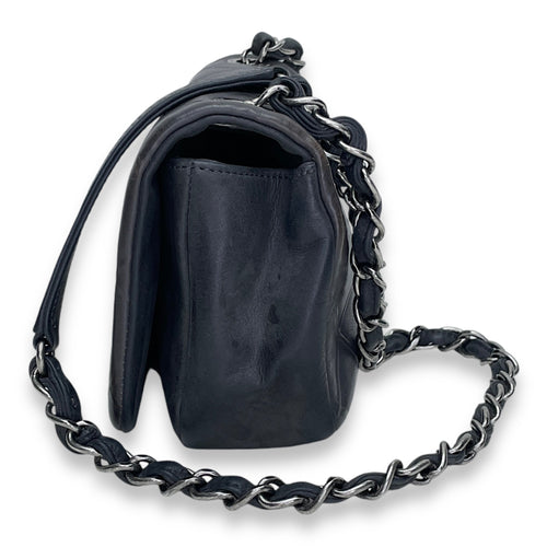 Quilted Flap Bag One Size Black Crossbody Bag in Lambskin, Ruthenium hardware