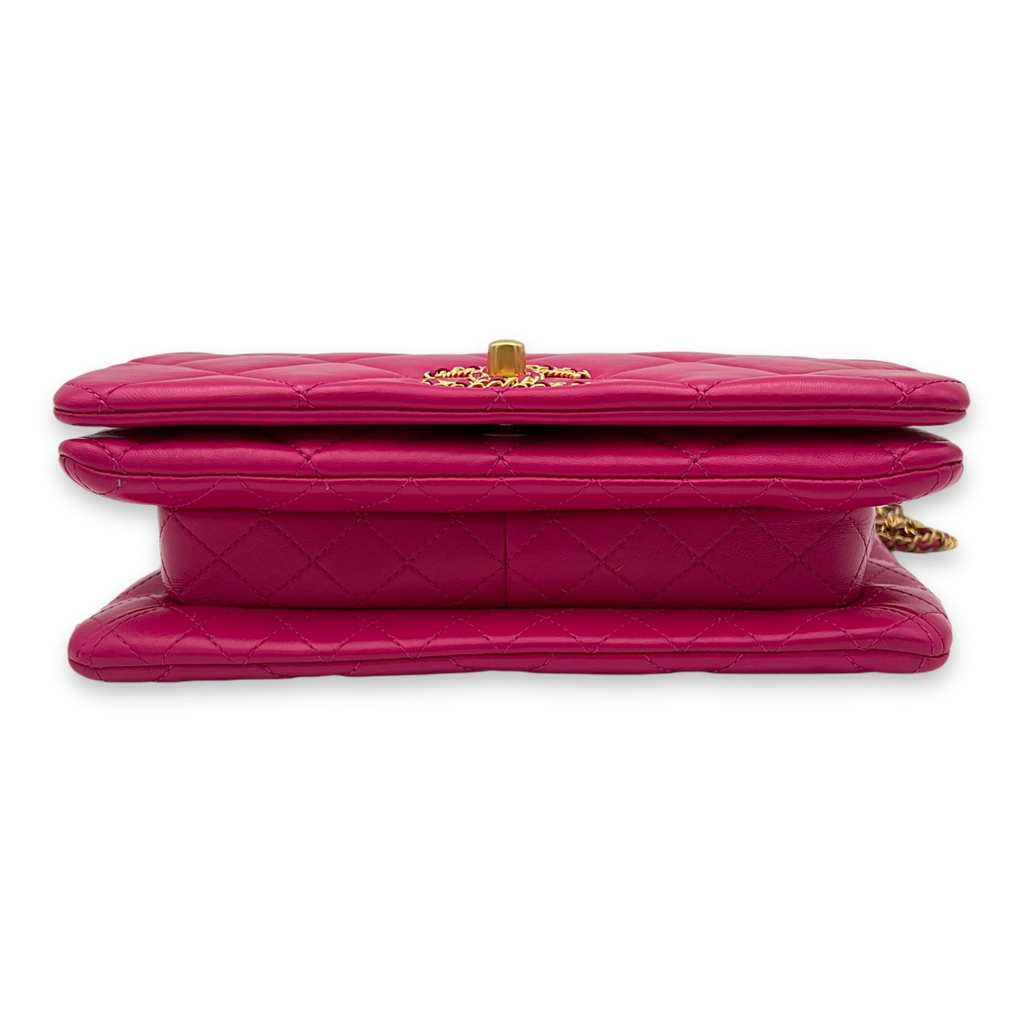 On and On Quilted Flap Pink Shoulder Bag in Lambskin, Gold hardware