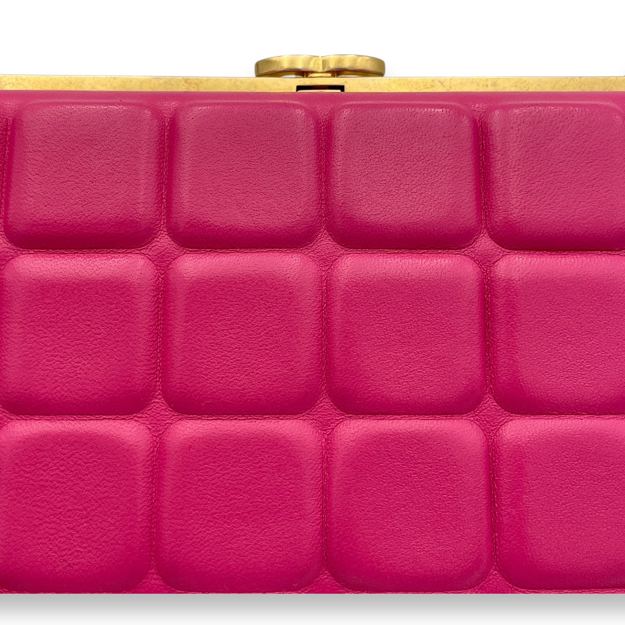 Choco Bar Pink Vanity Bag in Lambskin, Gold hardware