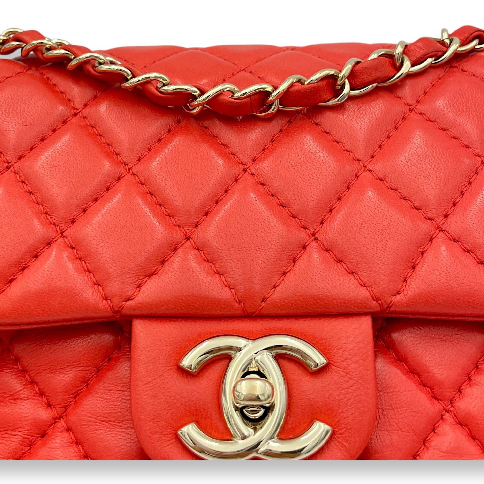 Classic Double Flap Medium Red Shoulder Bag in Lambskin, Light Gold hardware