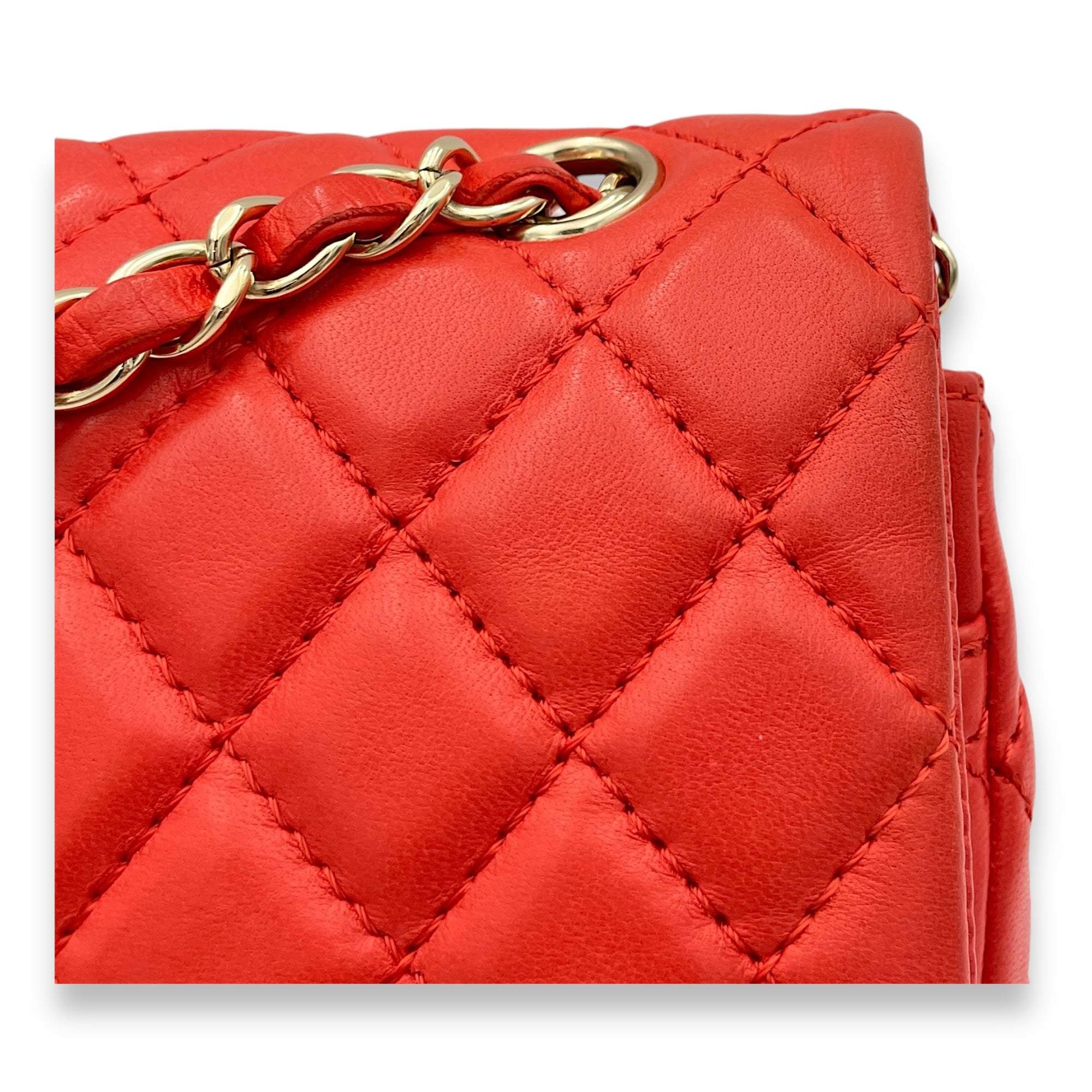 Classic Double Flap Medium Red Shoulder Bag in Lambskin, Light Gold hardware