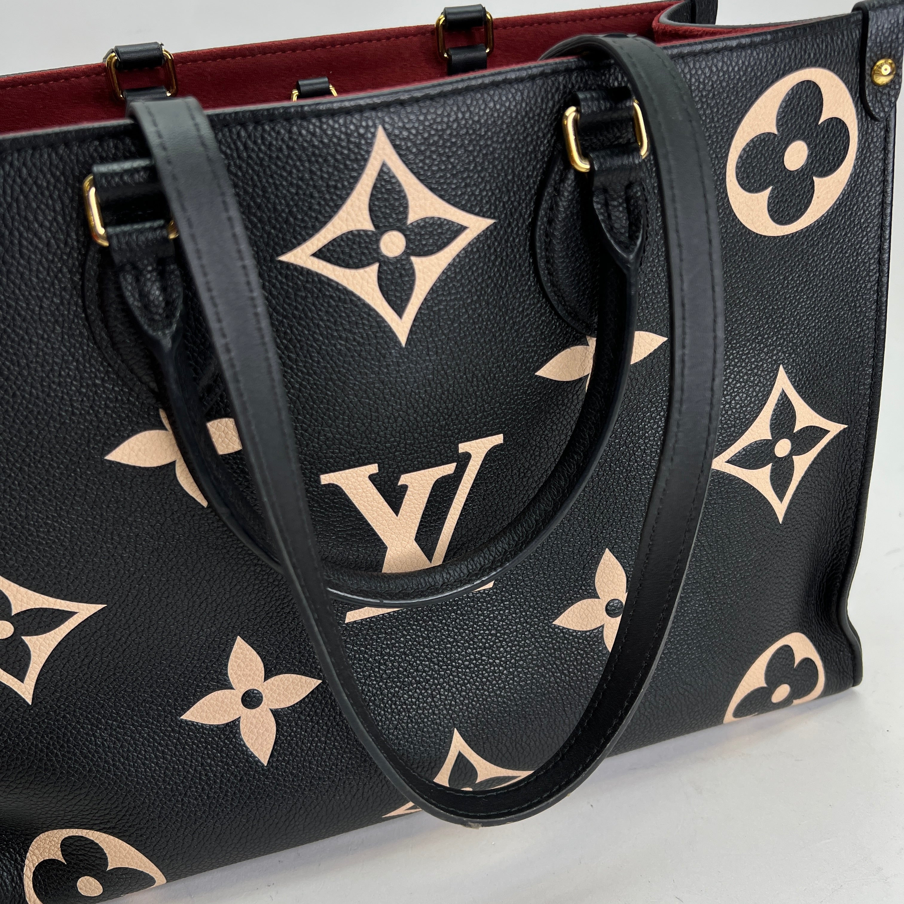 Lv onthego tote bag best sale