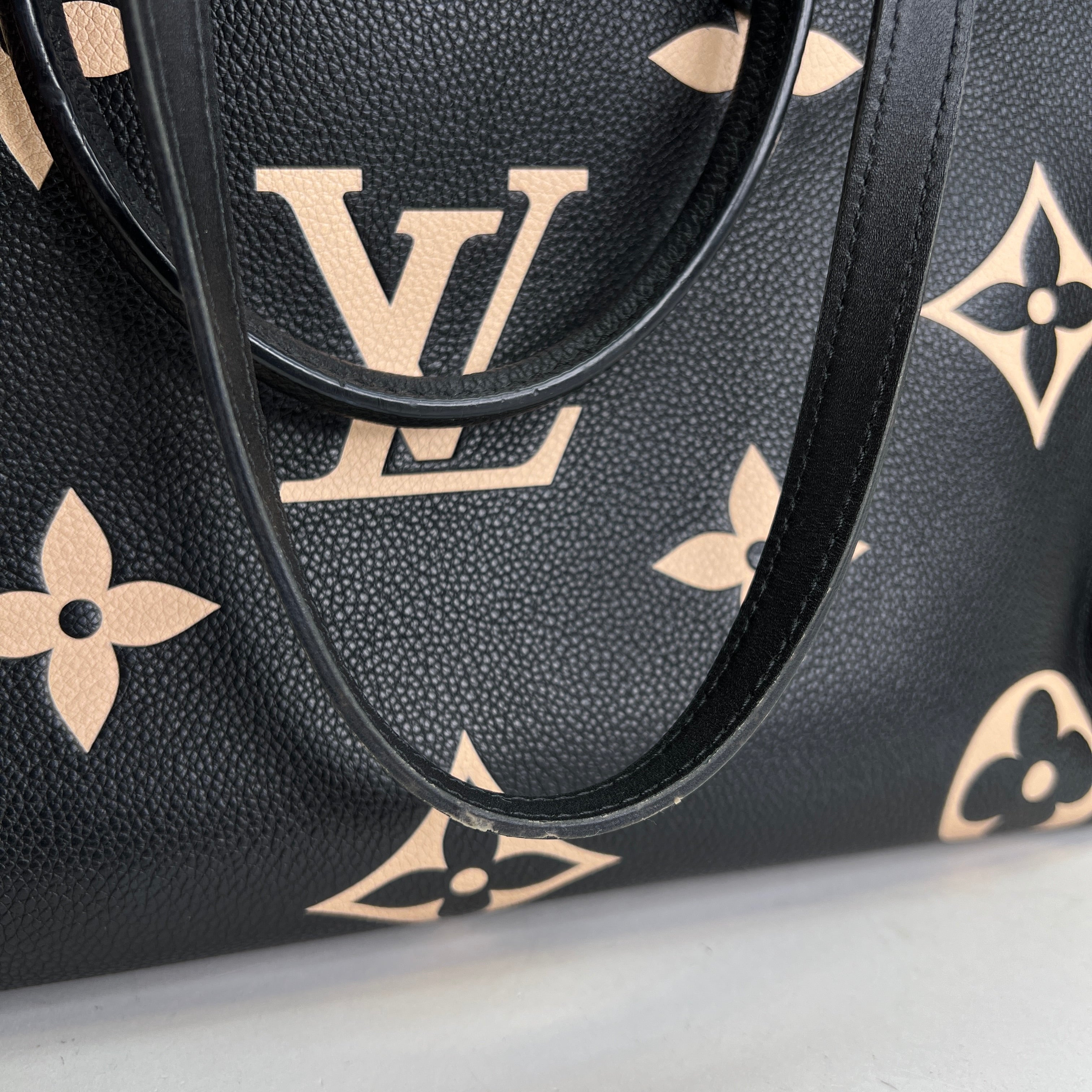 Louis vuitton black gold bag online