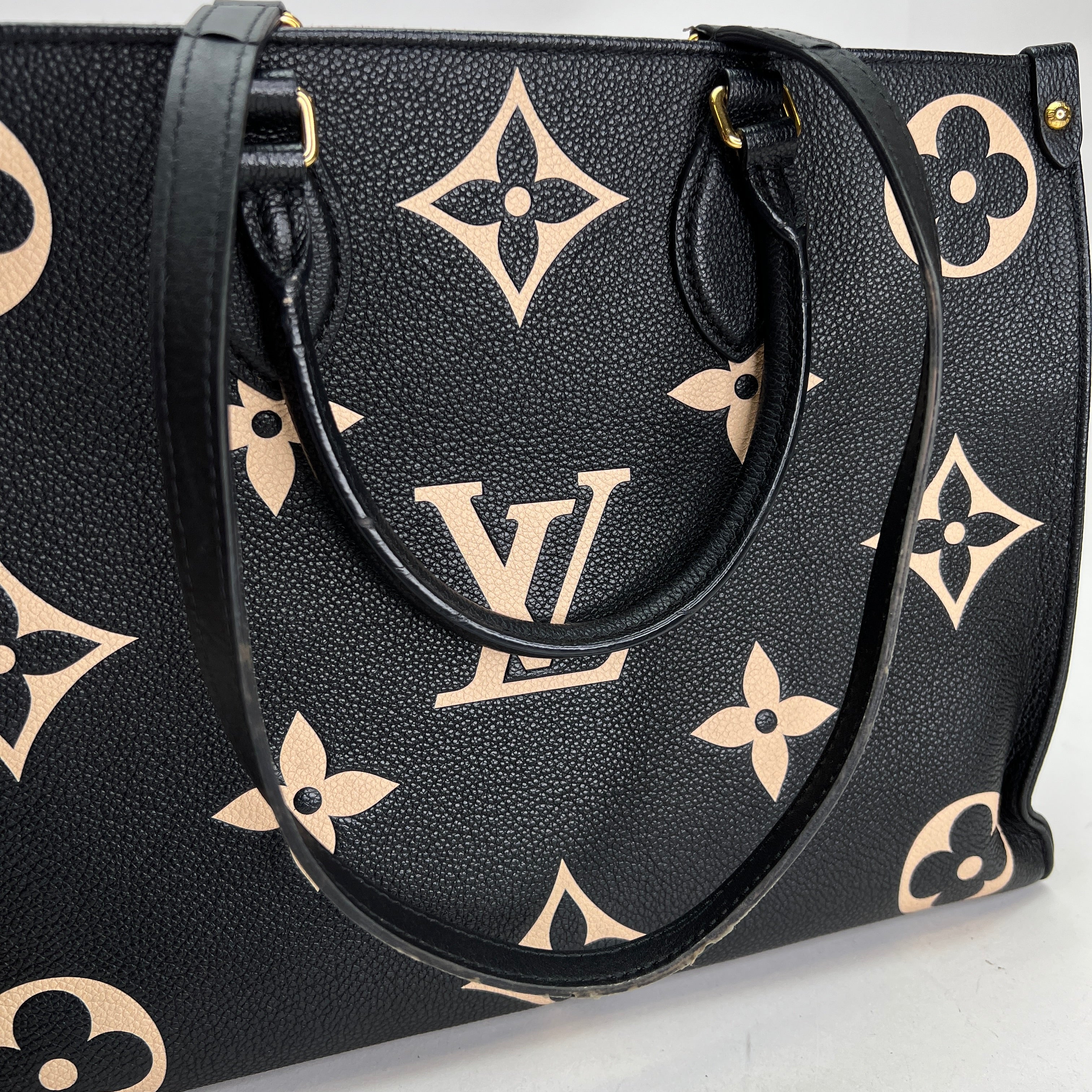 Louis vuitton v tote bag best sale