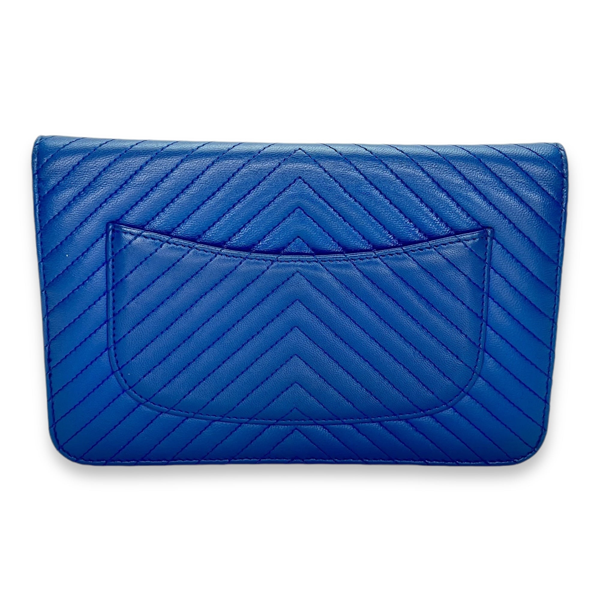 Classic Chevron Blue Wallet on Chain in Lambskin, Silver hardware