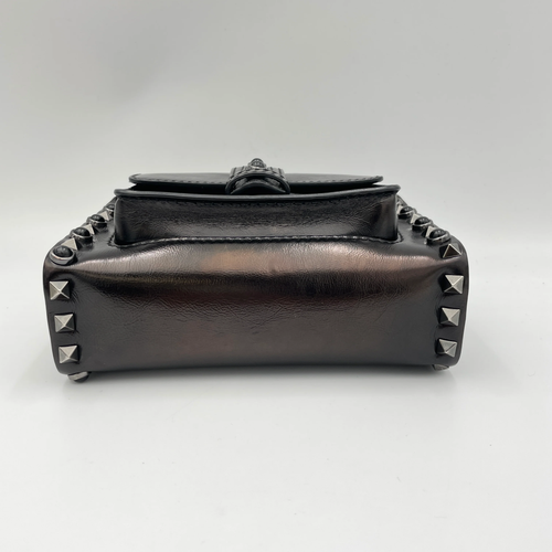 Rolling Rockstud Black Crossbody Bag in Calfskin, Gunmetal hardware