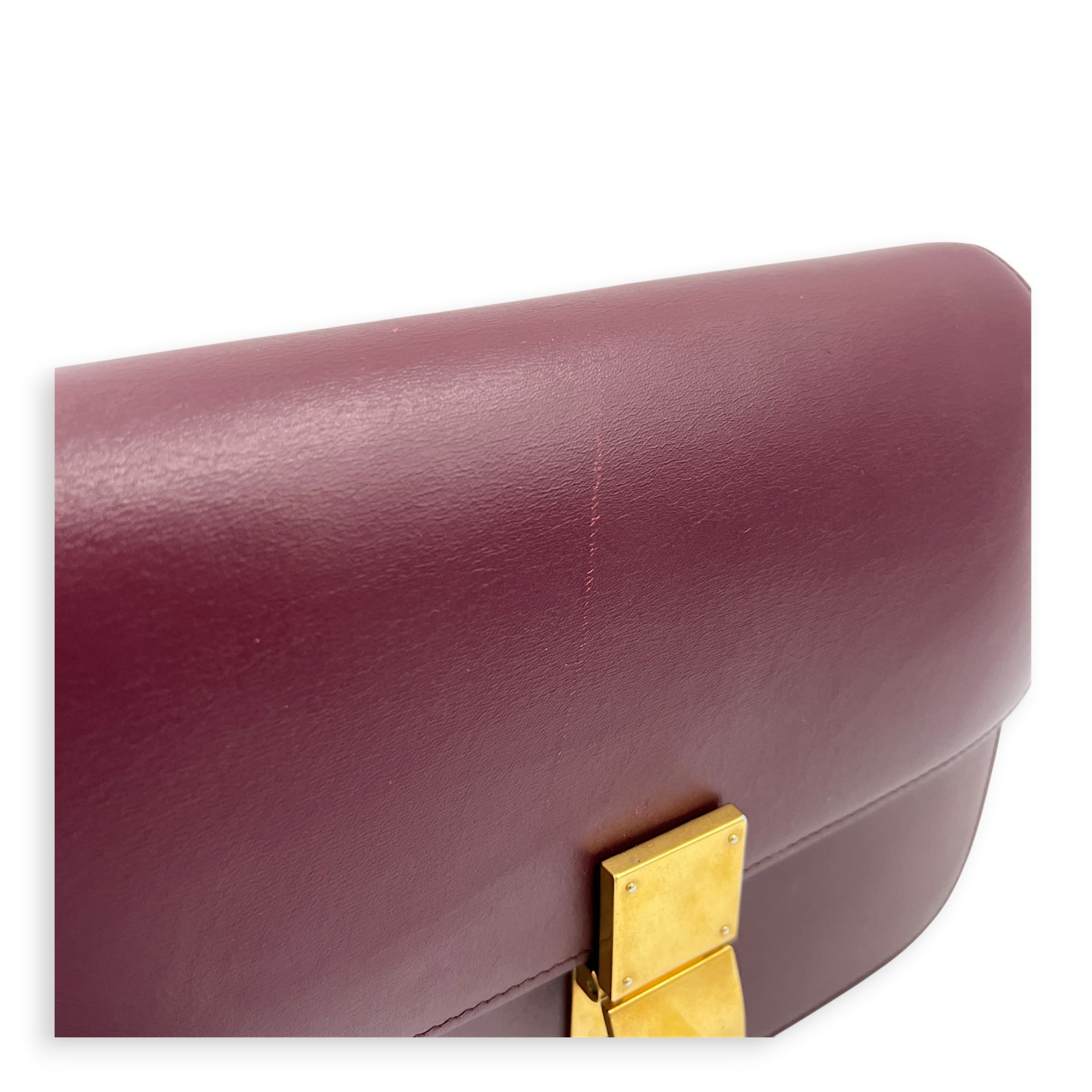 Box Medium Maroon Shoulder Bag in Calfskin, Gold hardware
