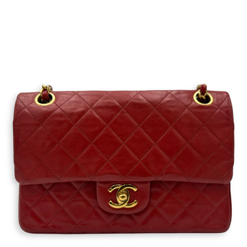 Classic Shoulder Bag Small Red in Lambskin, Gold hardware