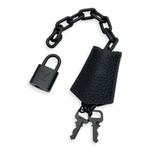 Lockit Top Handle Bag Black in Empreinte Leather, black hardware