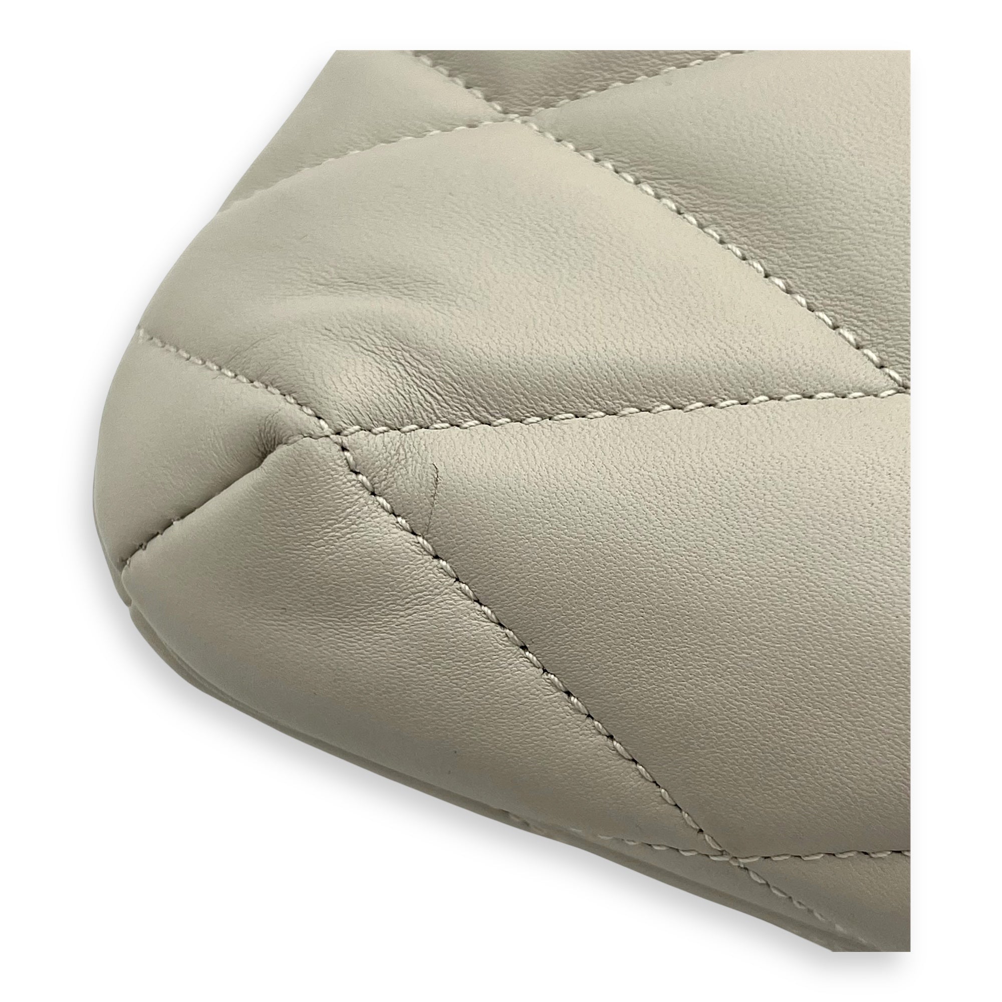 Le 5 A 7 Shoulder Bag White in Calfskin, Gold hardware
