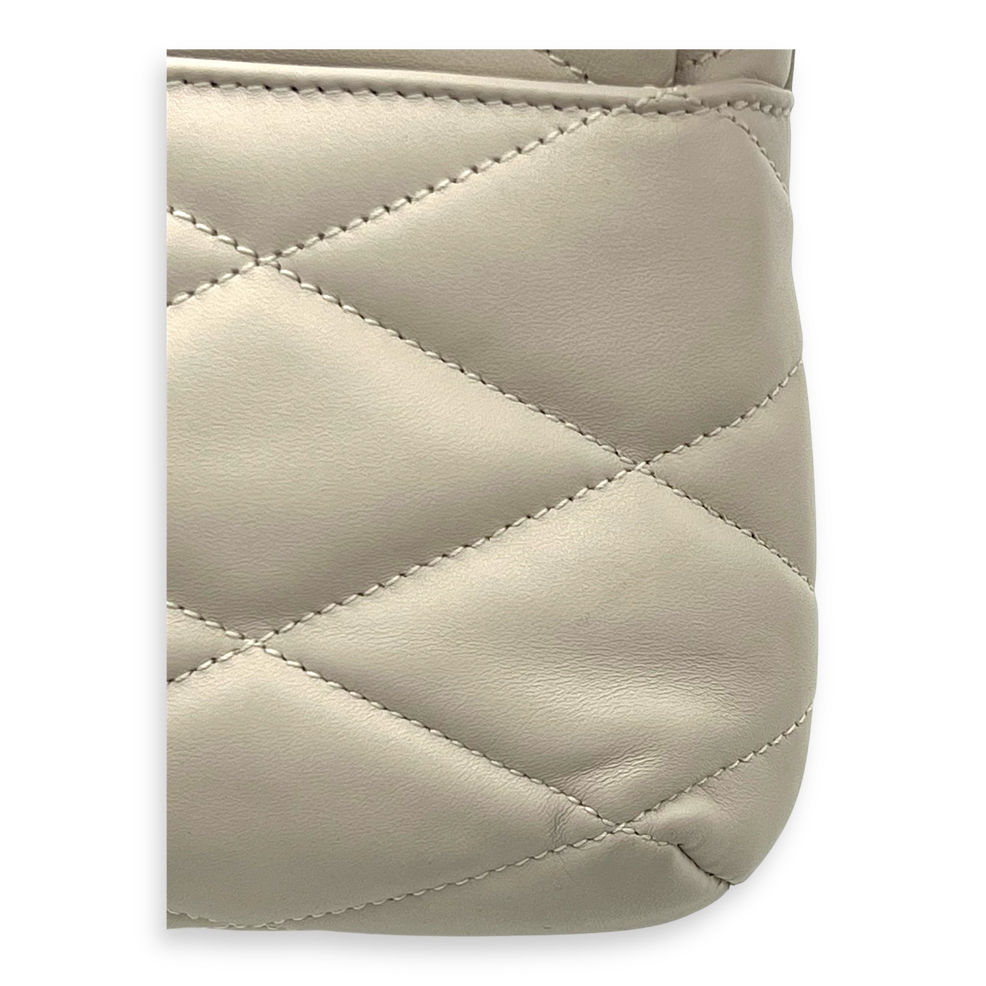 Le 5 A 7 Shoulder Bag White in Calfskin, Gold hardware