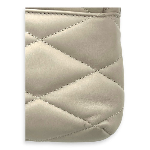Le 5 A 7 Shoulder Bag White in Calfskin, Gold hardware