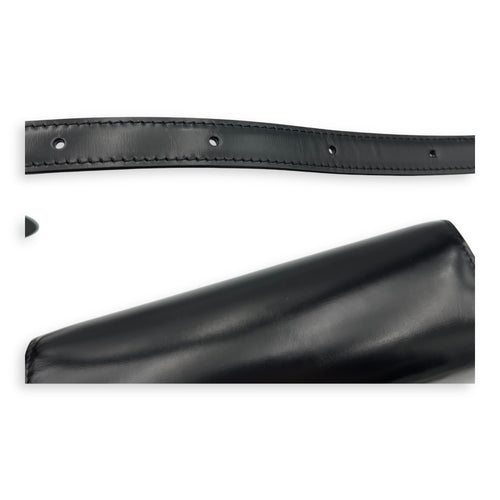Triomphe Shoulder Bag Black in Calfskin, Gold hardware