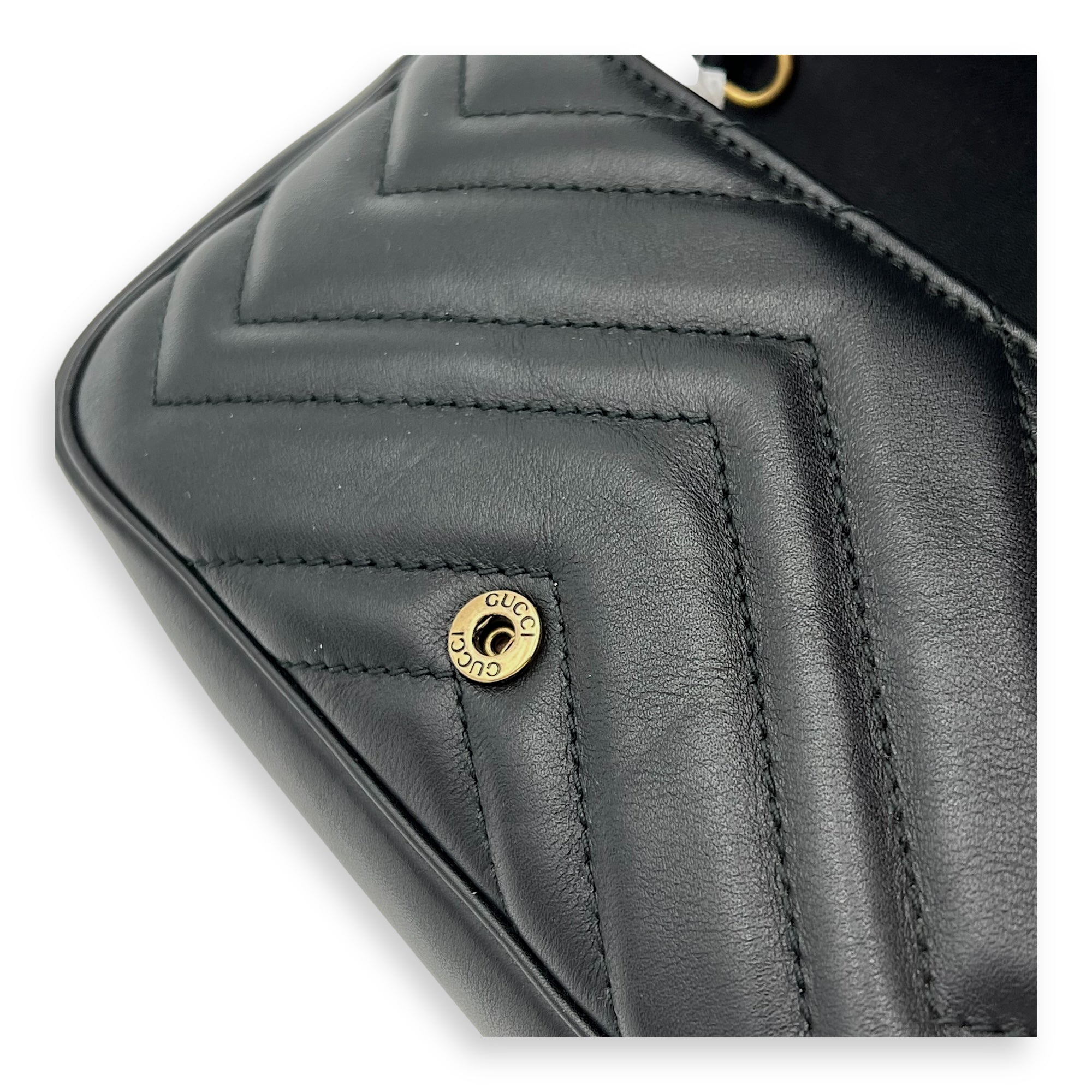 GG Marmont Crossbody Bag Black in Calfskin, Gold hardware