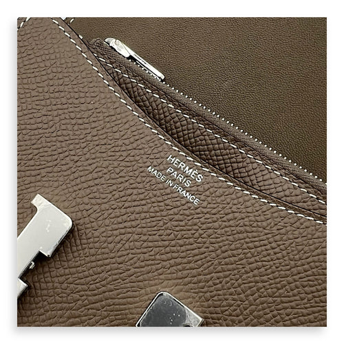 Constance Slim Compact Brown in Epsom, Palladium hardware