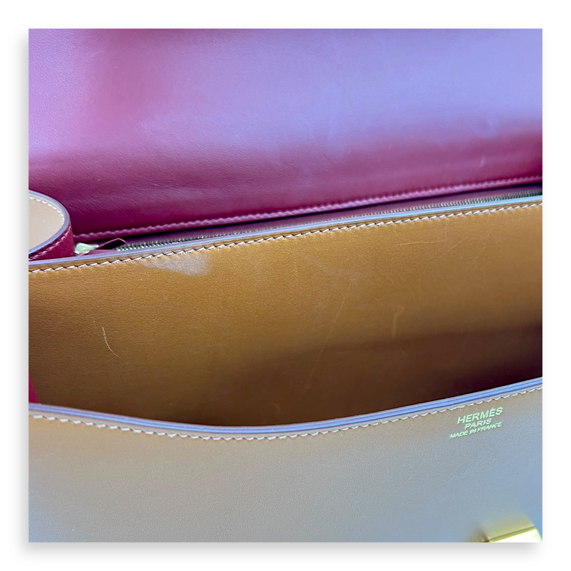 Constance Cartable 29 Naturel Sable Shoulder Bag in Veau Butler, Gold hardware