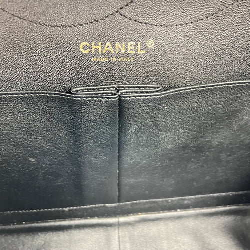 2.55 Shoulder Bag Black in Caviar Leather, Gold hardware