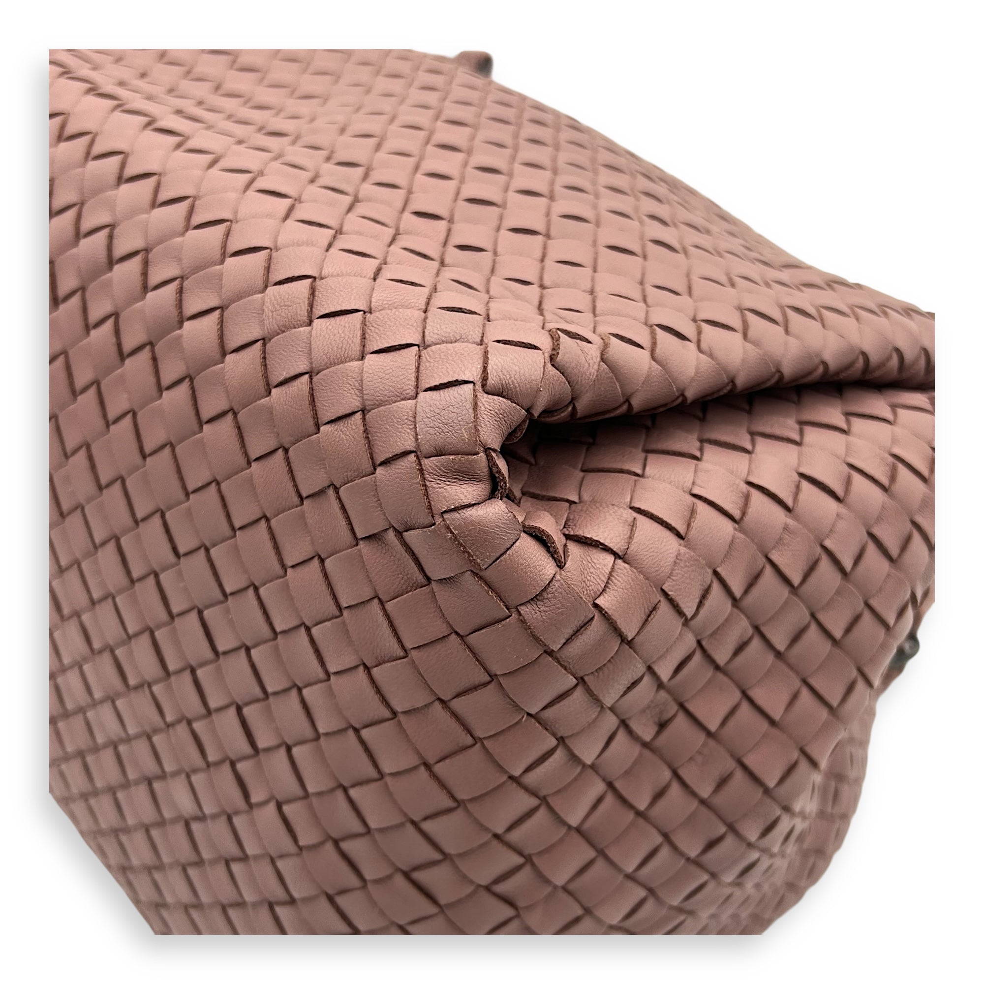 Intrecciato Shoulder Bag Pink in Calfskin, Ruthenium hardware