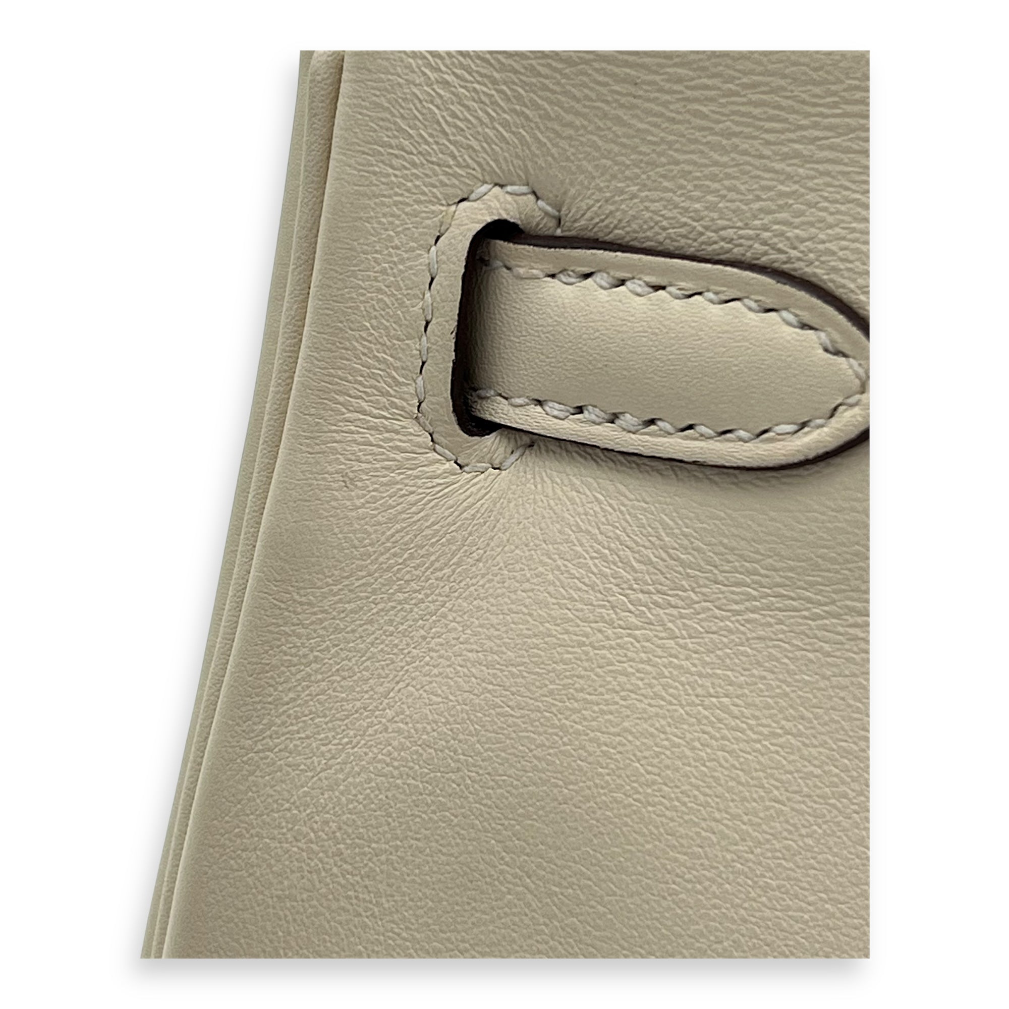 Kelly In and Out 25 Nata Top Handle Bag in Swift, Palladium hardware
