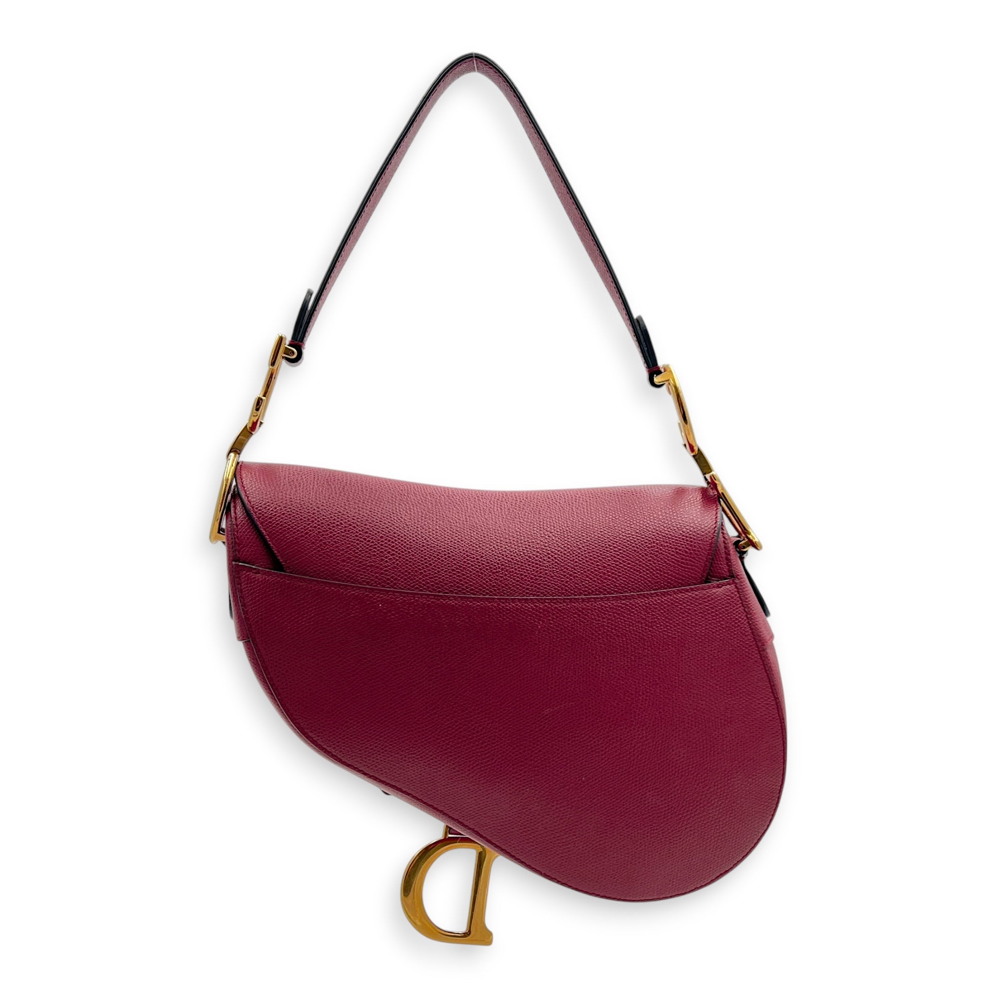 Saddle Shoulder Bag Medium Red in Calfskin, Gold hardware