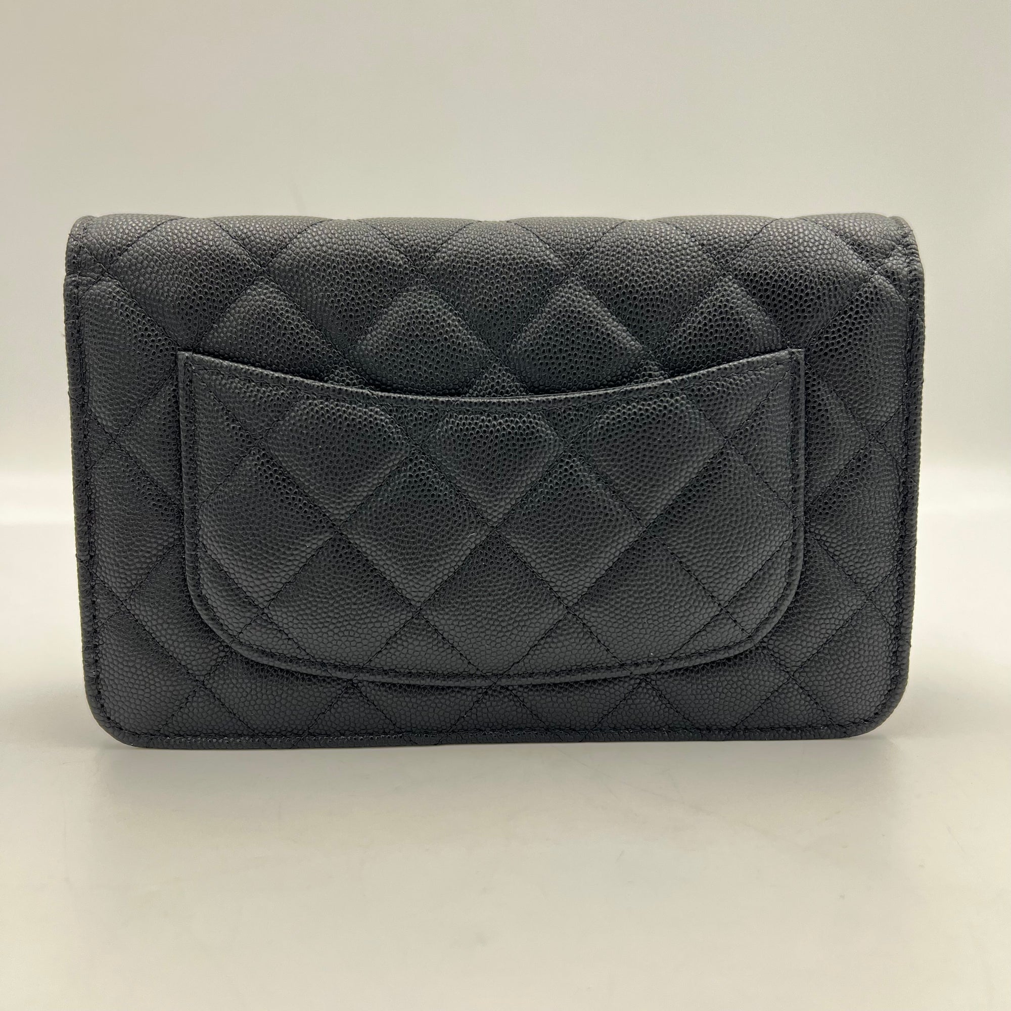 Classic Wallet On Chain Black in Caviar Leather, Silver hardware