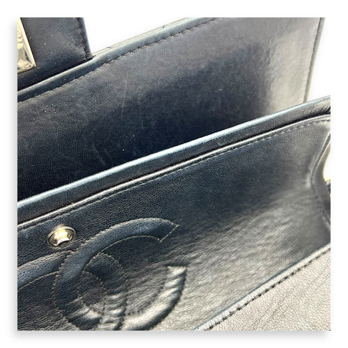 Classic Shoulder Bag Black in Patent Leather, Silver hardware