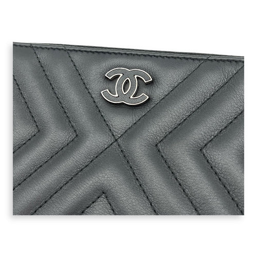 CC Tassel Wallet On Chain Black in Lambskin, Gold hardware