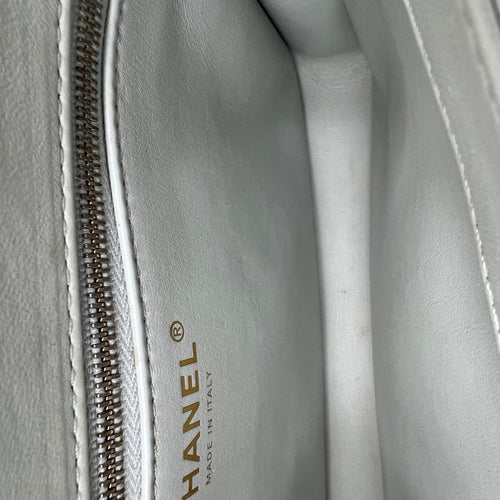 Trendy CC Top Handle Bag Blue in Lambskin, Gold hardware