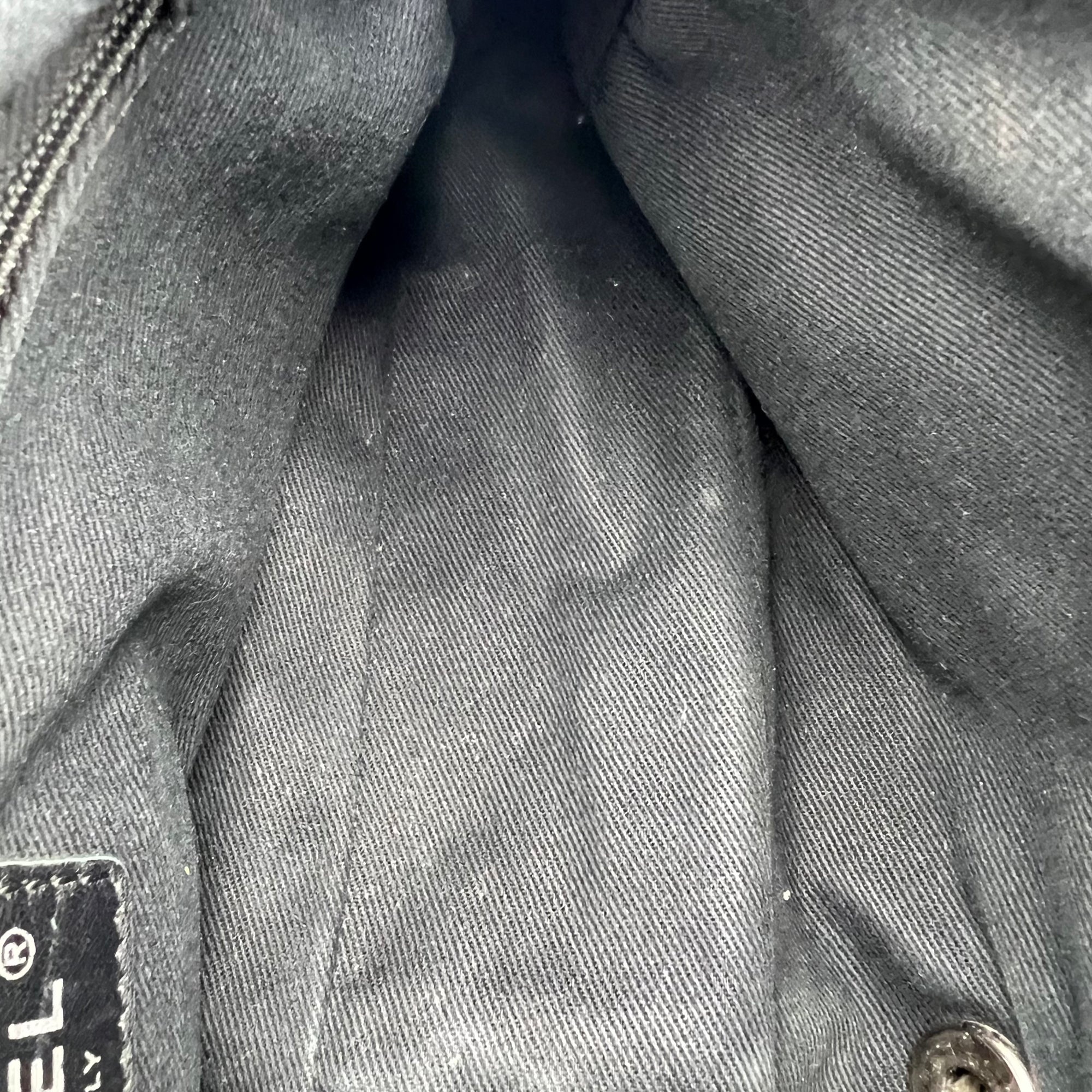 Easy Flap Shoulder Bag Blue in Caviar Leather, Ruthenium hardware