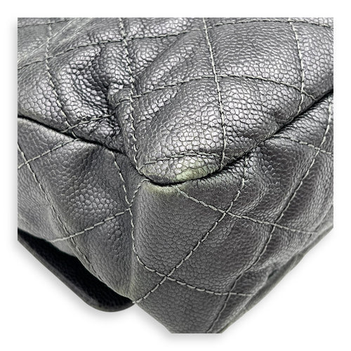 Easy Flap Shoulder Bag Blue in Caviar Leather, Ruthenium hardware