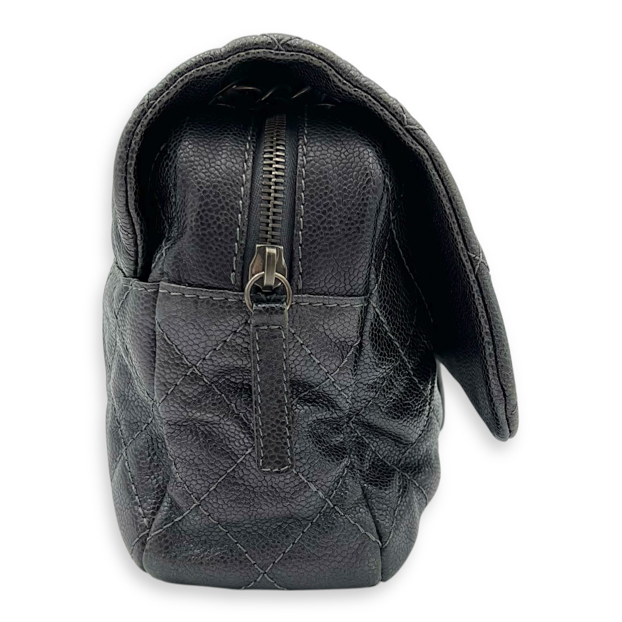 Easy Flap Shoulder Bag Blue in Caviar Leather, Ruthenium hardware