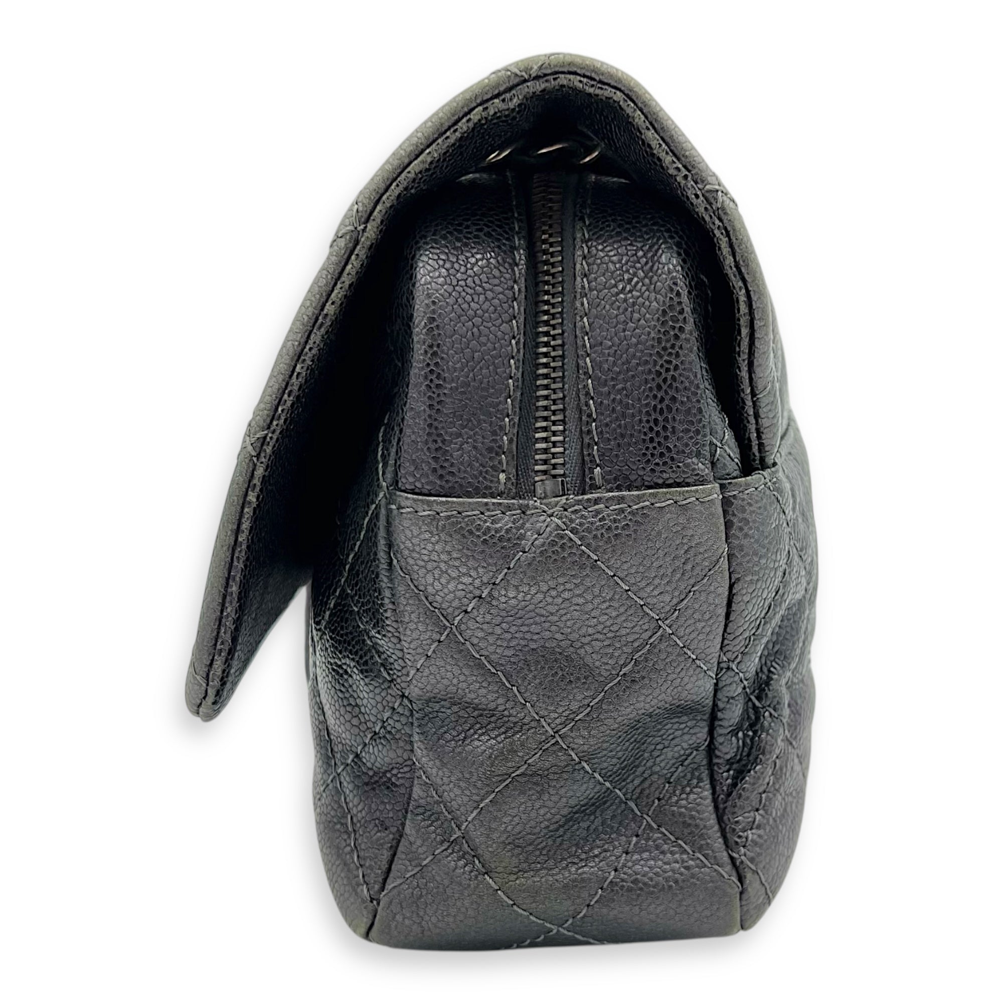 Easy Flap Shoulder Bag Blue in Caviar Leather, Ruthenium hardware