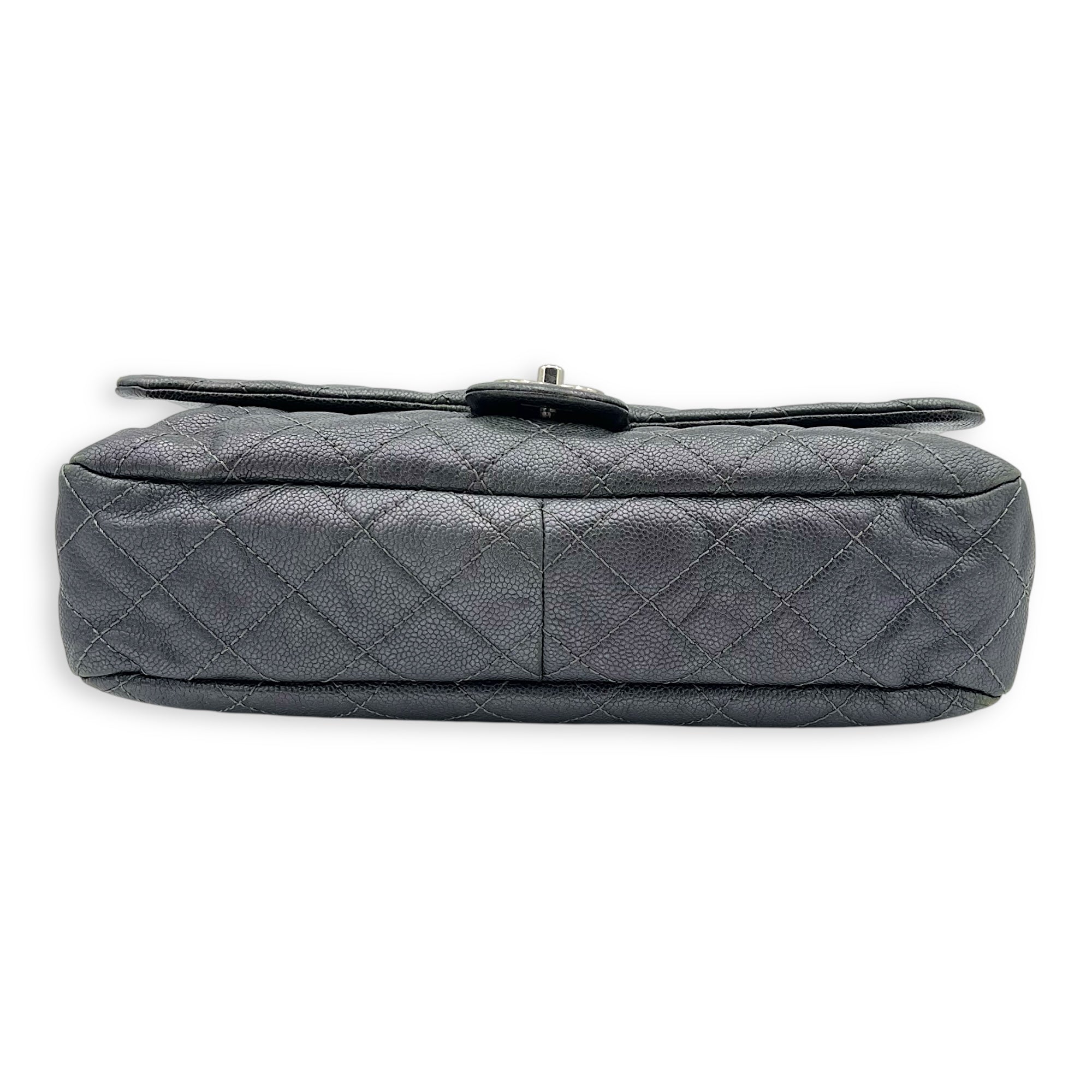 Easy Flap Shoulder Bag Blue in Caviar Leather, Ruthenium hardware