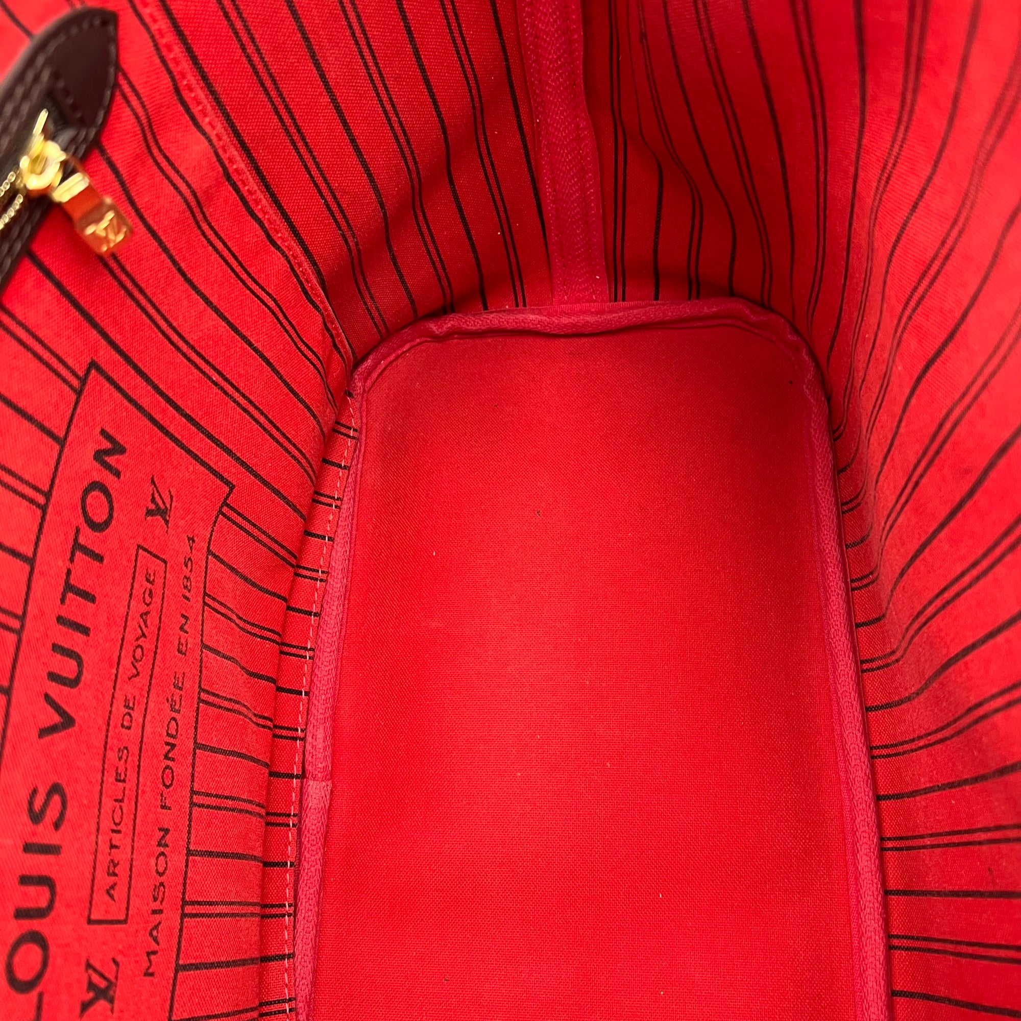 Neverfull MM Brown Tote Bag in Coated Canvas, Gold hardware