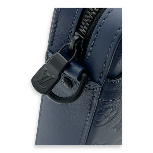 Trio Messenger Bag Blue in Calfskin, Black hardware