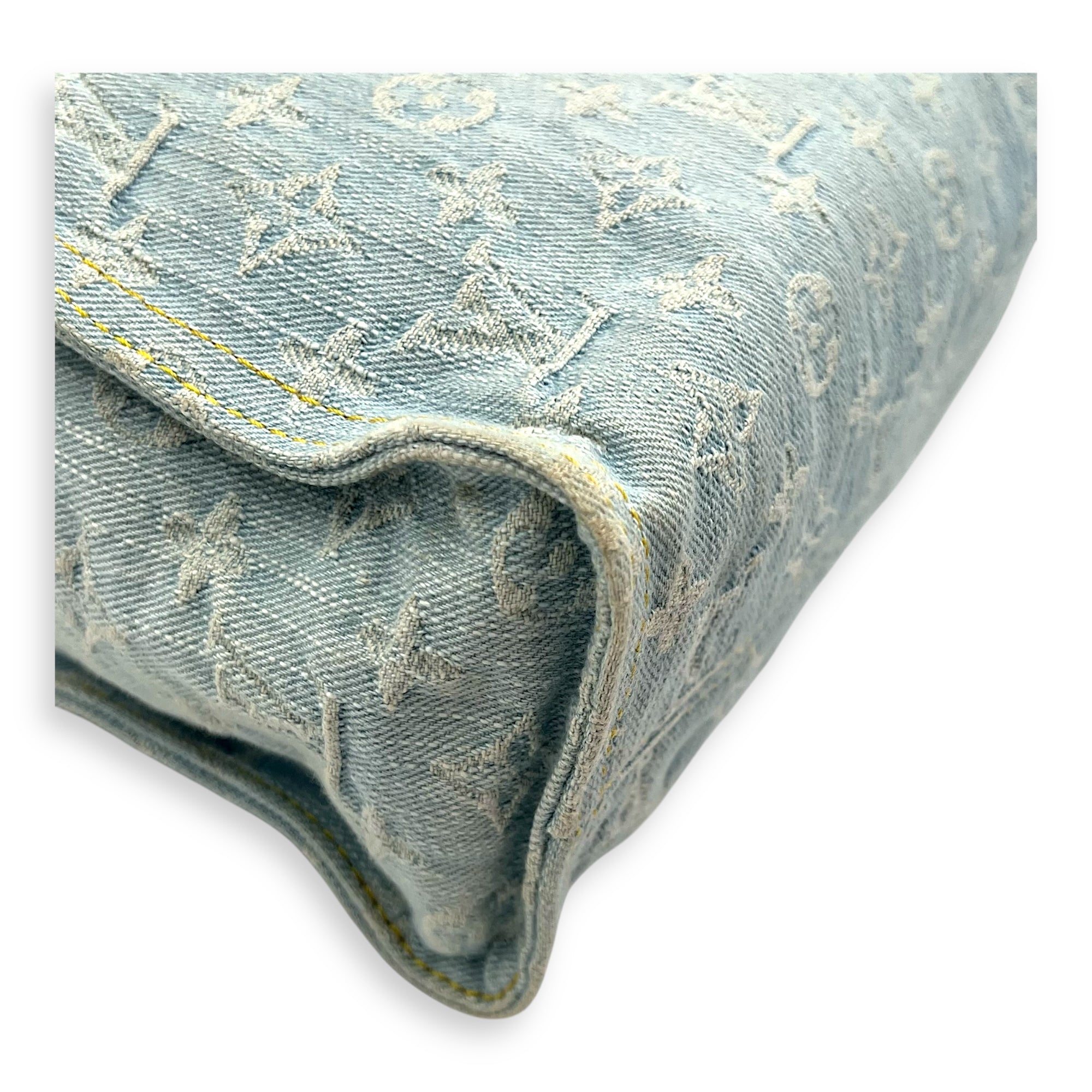 Let Go Tote Bag Blue in Denim, Gold hardware