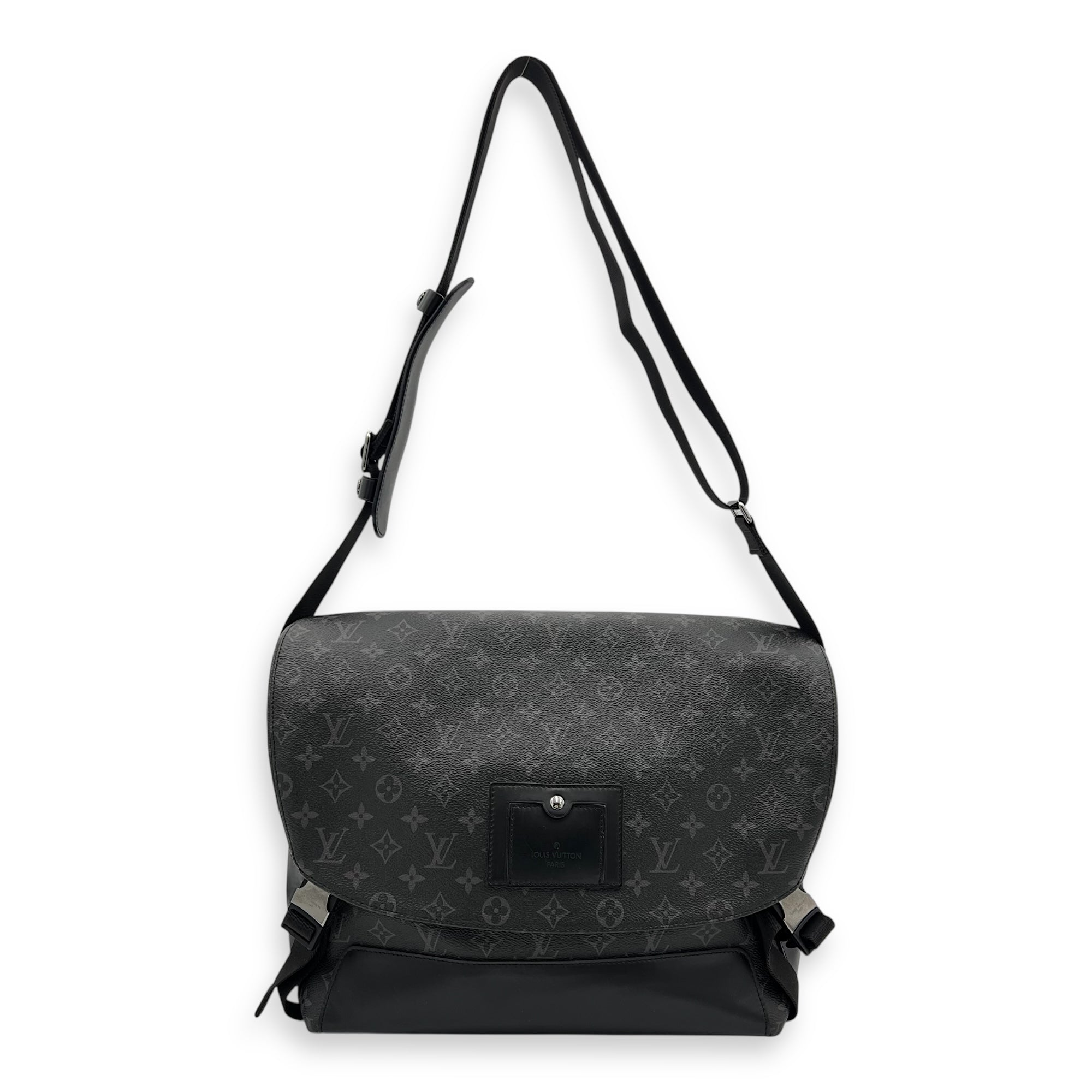 VOYAGE DEFILE HOMME AUTOMNE HIVER Messenger Bag MM Black in Monogram Coated Canvas, Silver hardware