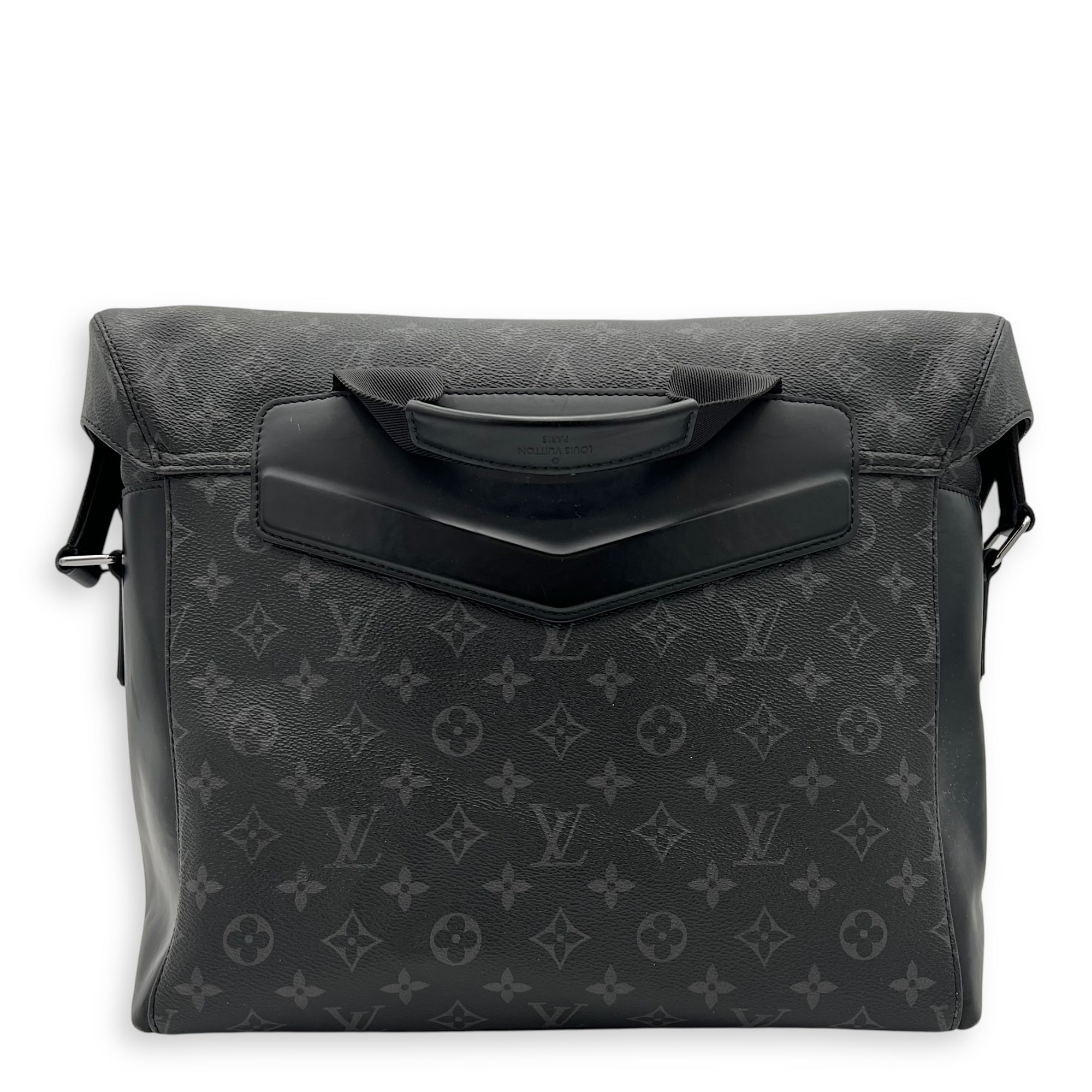 VOYAGE DEFILE HOMME AUTOMNE HIVER Messenger Bag MM Black in Monogram Coated Canvas, Silver hardware