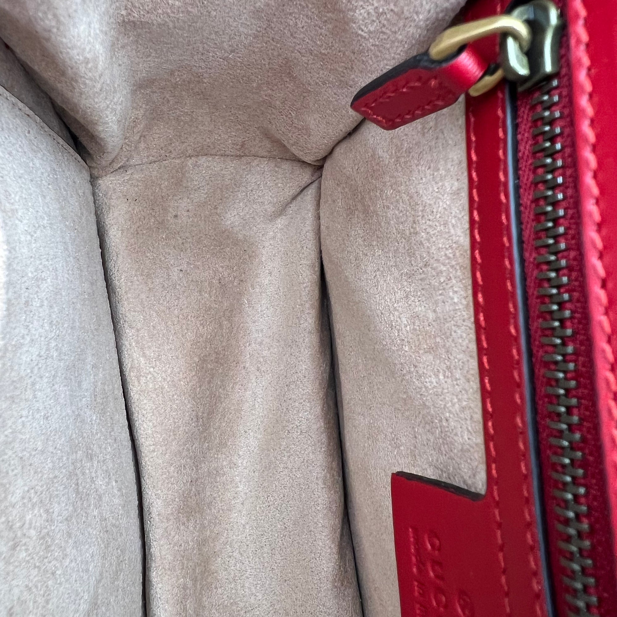 Queen Margaret Shoulder Bag Multi-colour in Calfskin, Gold hardware