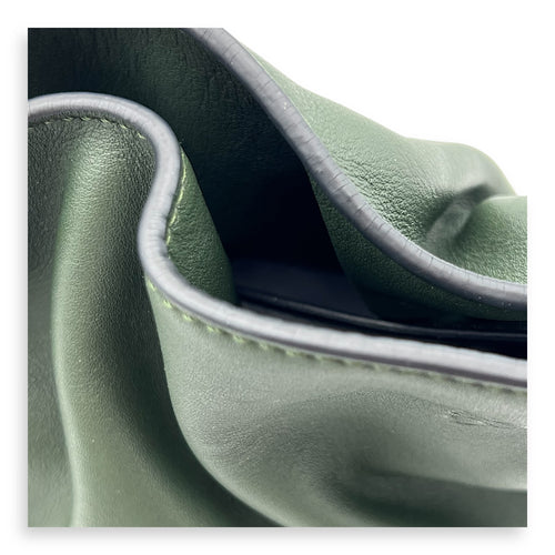 Flamenco Shoulder Bag Green in Calfskin, Gold hardware